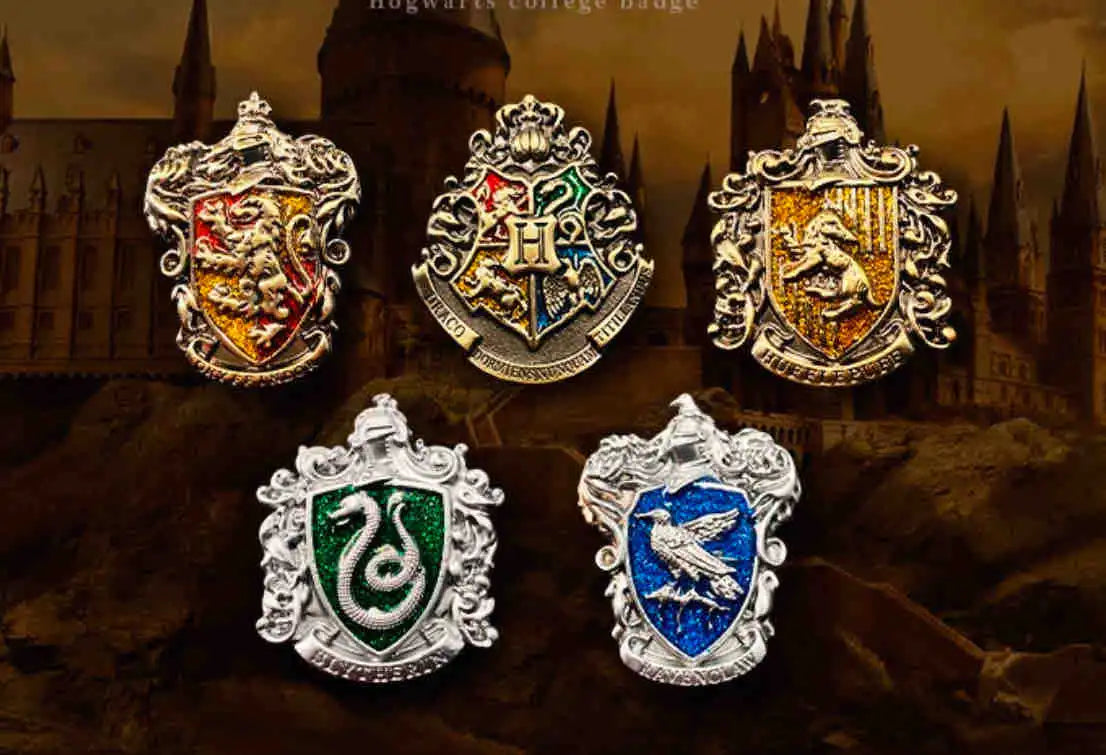 Pines Metálicos Harry Potter x 5 🪄 Escudos de Hogwarts – Colección de Casas